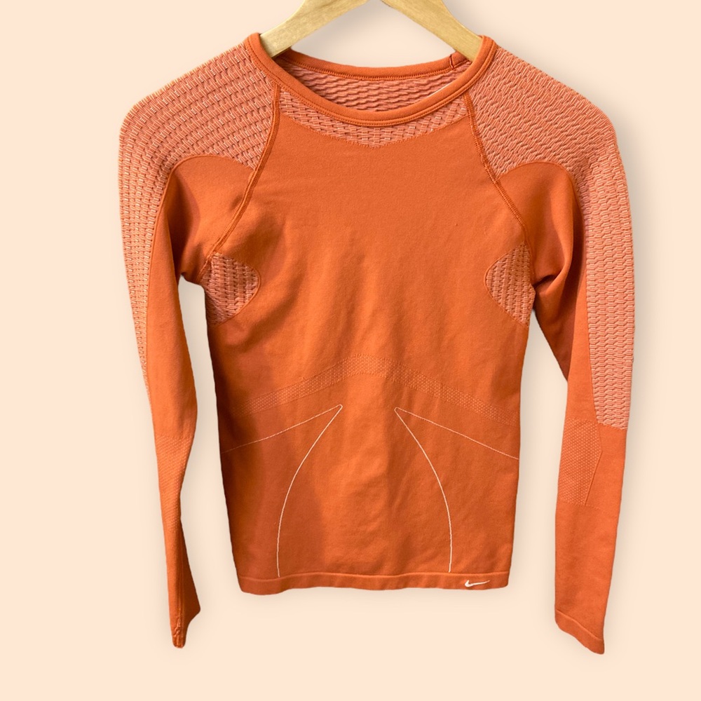 Nike Long Sleeve Too - Picture 3 of 8